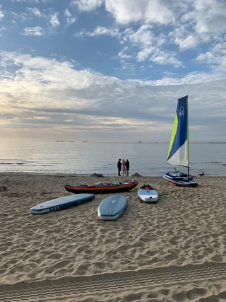 SUP BAZA "Orłowo przy plaży" Szkoła i Wypożyczalnia desek SUP. Akredytacja Academy of Surfing Instructors (ASI)