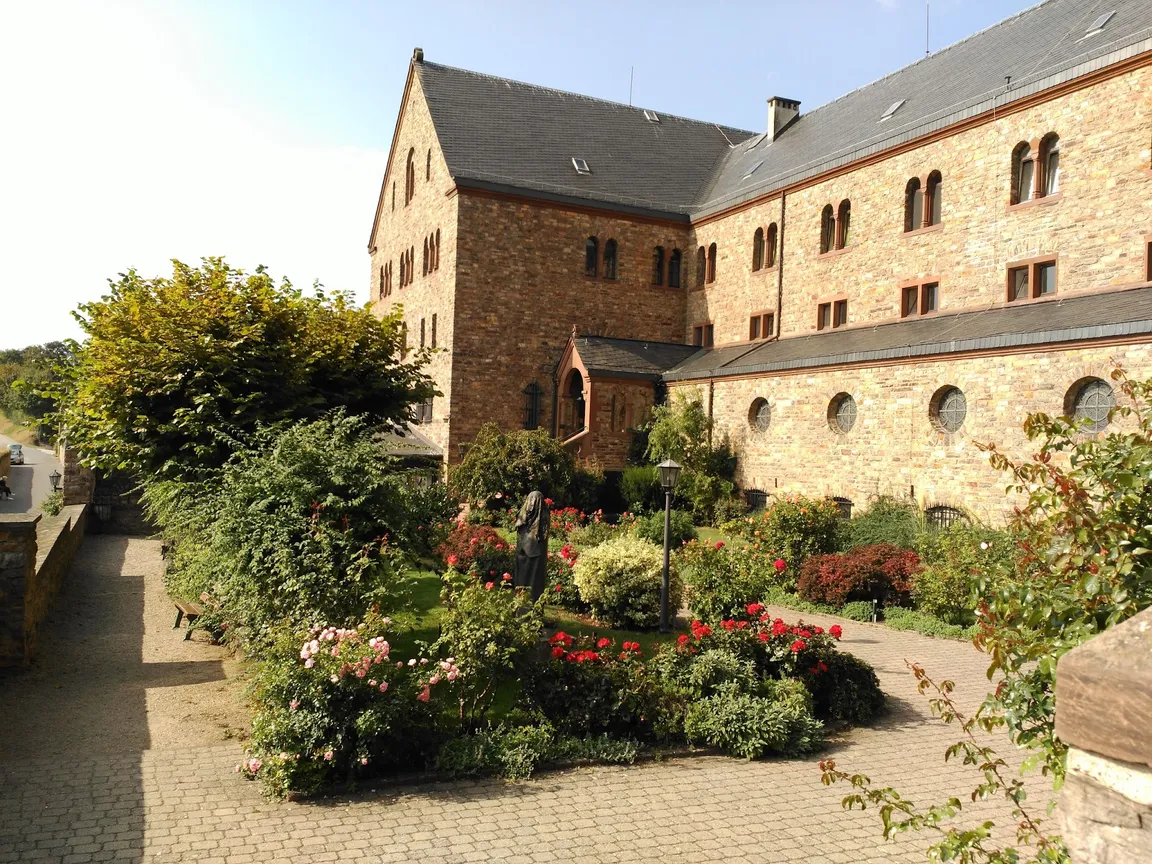 Klosterweingut-Vinothek "Benediktinerinnenabtei St. Hildegard"