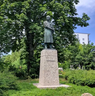 Ignaz Semmelweis Statue