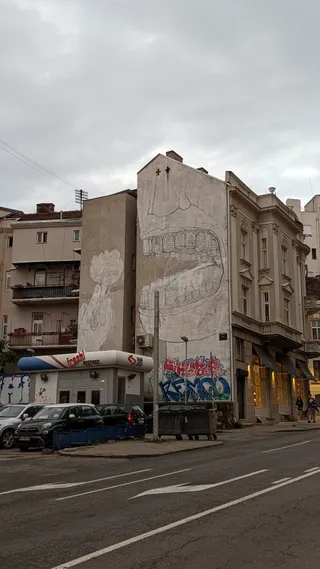 Mural "Grad koji jede drveće"