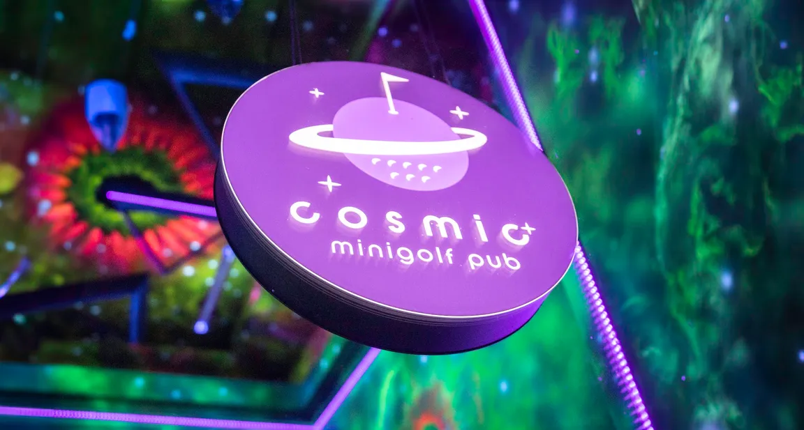Cosmic Minigolf Pub