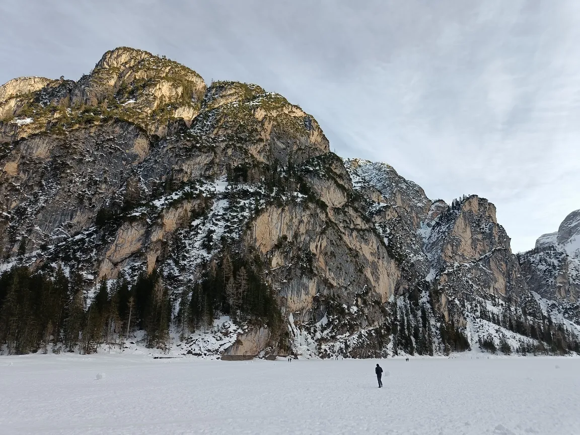 Cascata ghiacciata di Braies