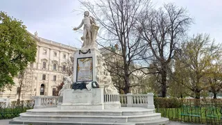Pomnik Mozarta w Wiedniu