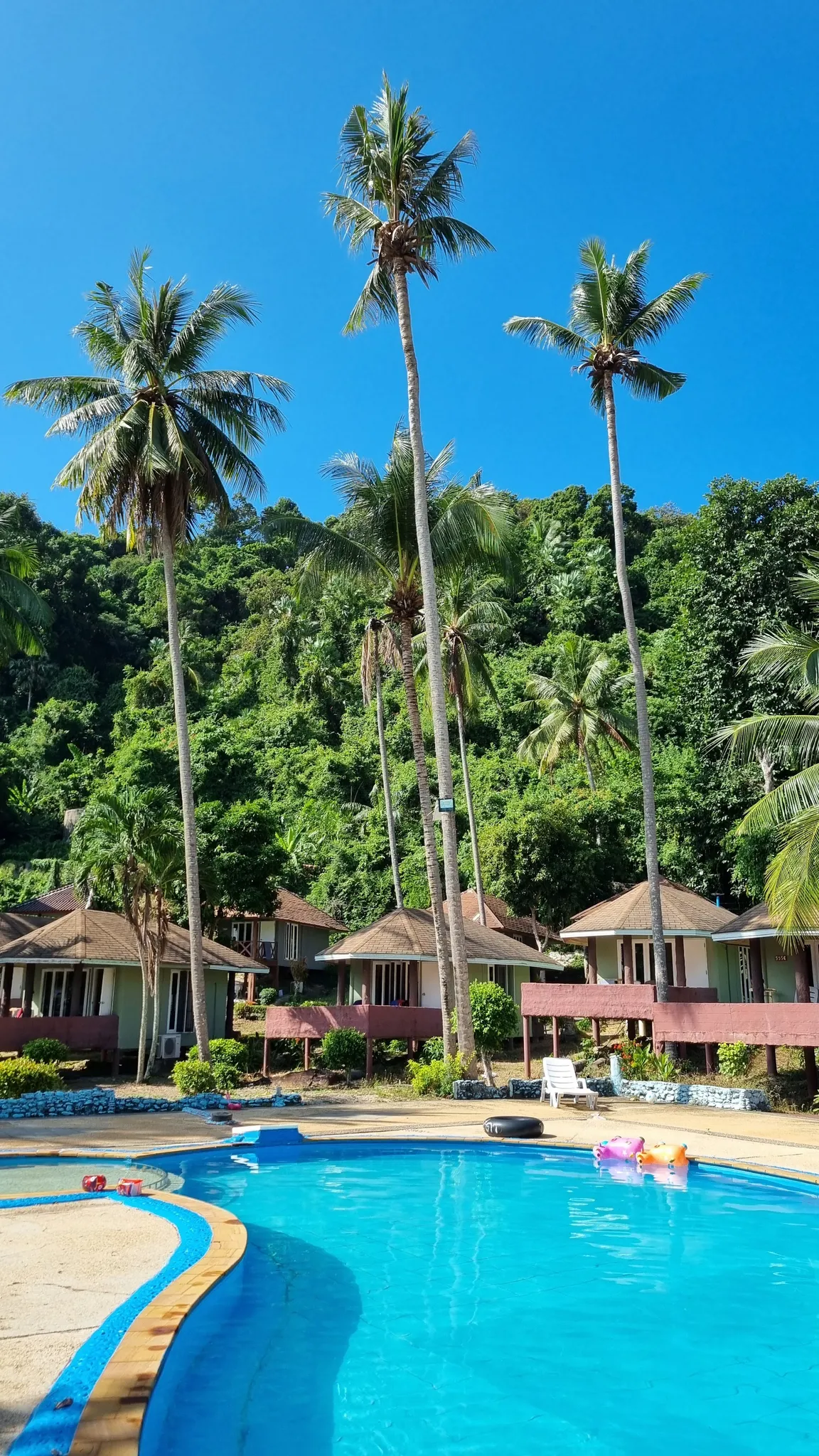 Koh Ngai Resort