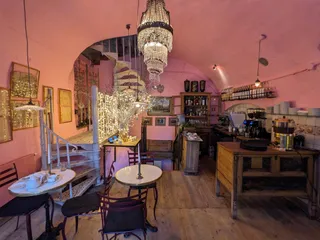Camelot Cafe