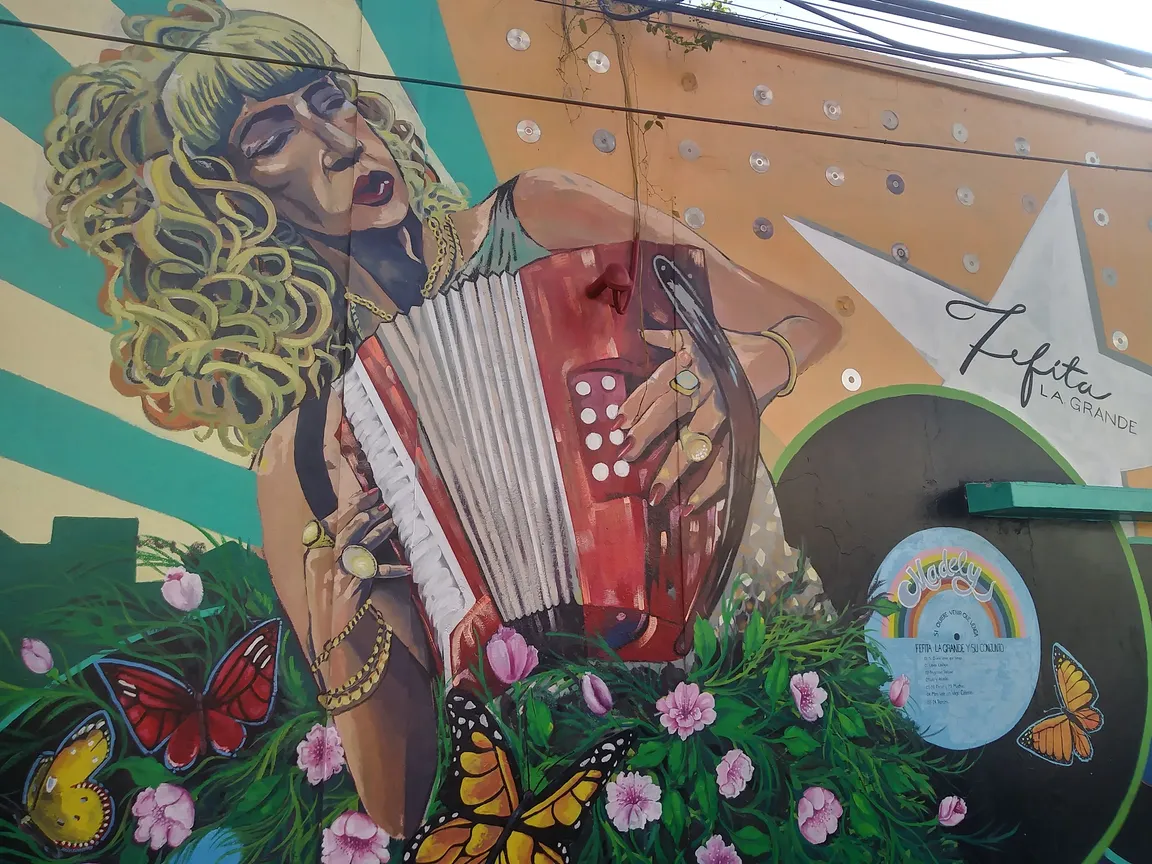 Mural por la alcaldia (Fefita la Grande)