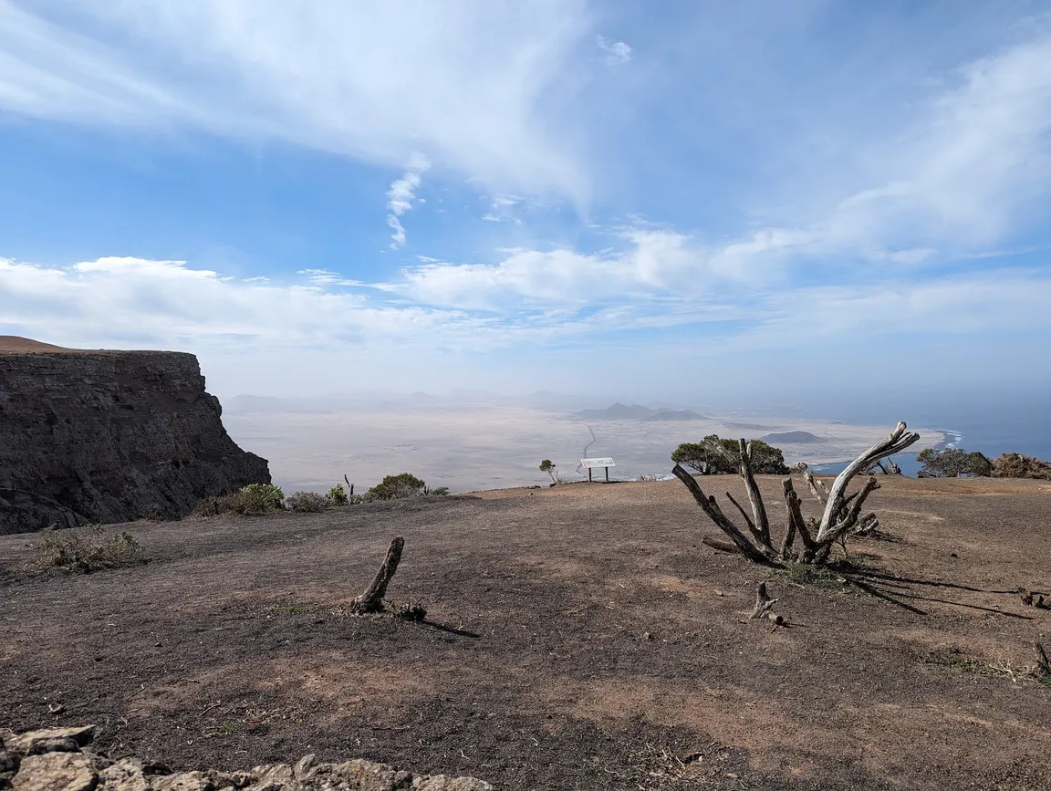 Mirador de El Risco de Famara - Parque El Bosquecillo