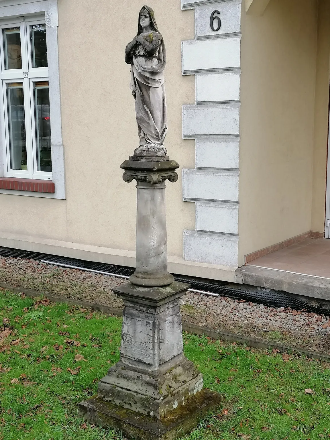 Dwór artysty Andrzeja Lenika w Krośnie