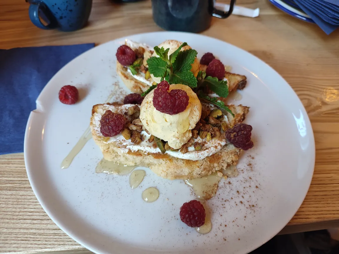 Pitagoras Greek Food & Wine