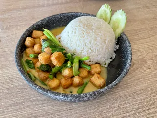 Yawee Restaurant