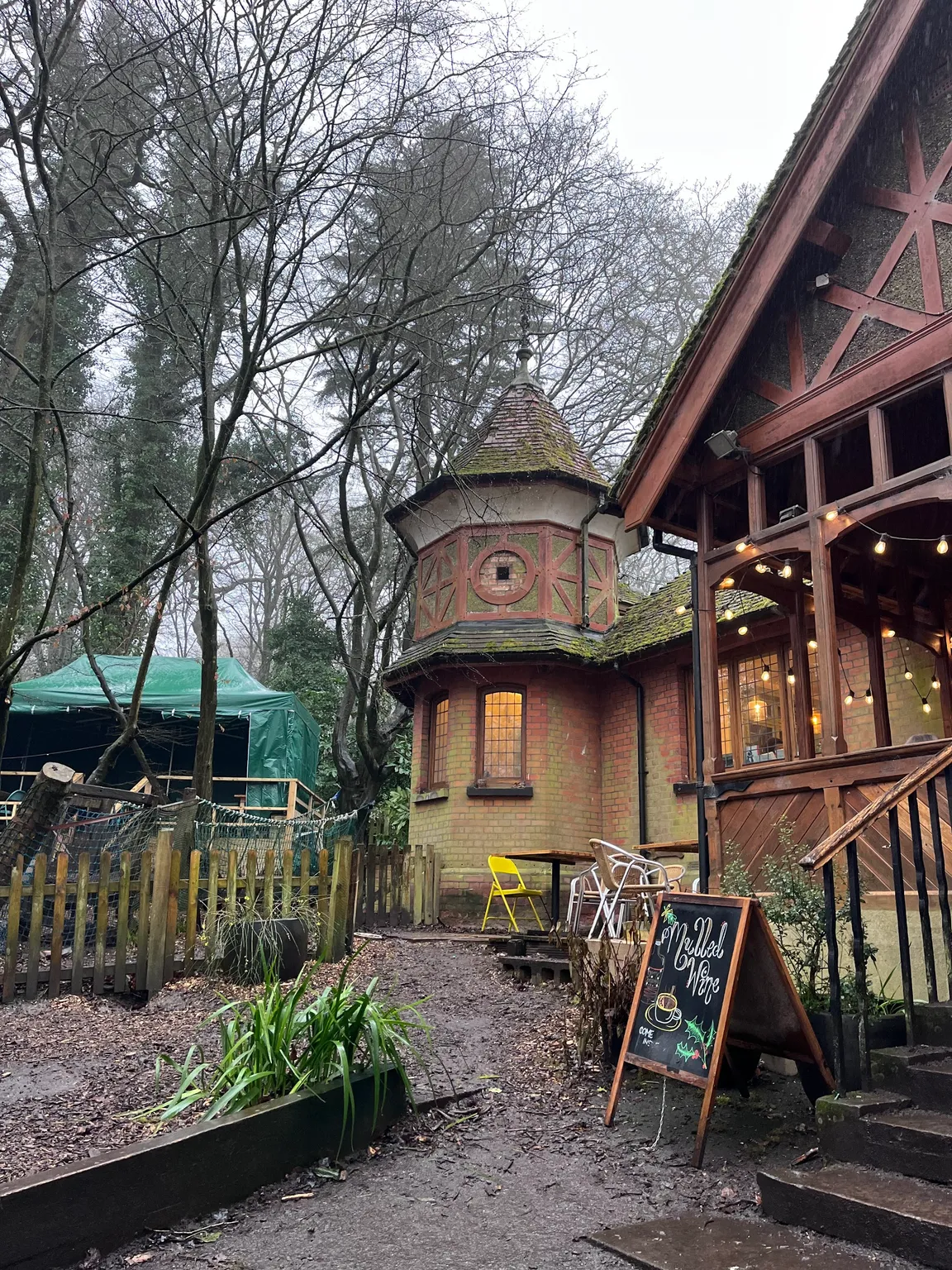 Queen's Wood Cafe