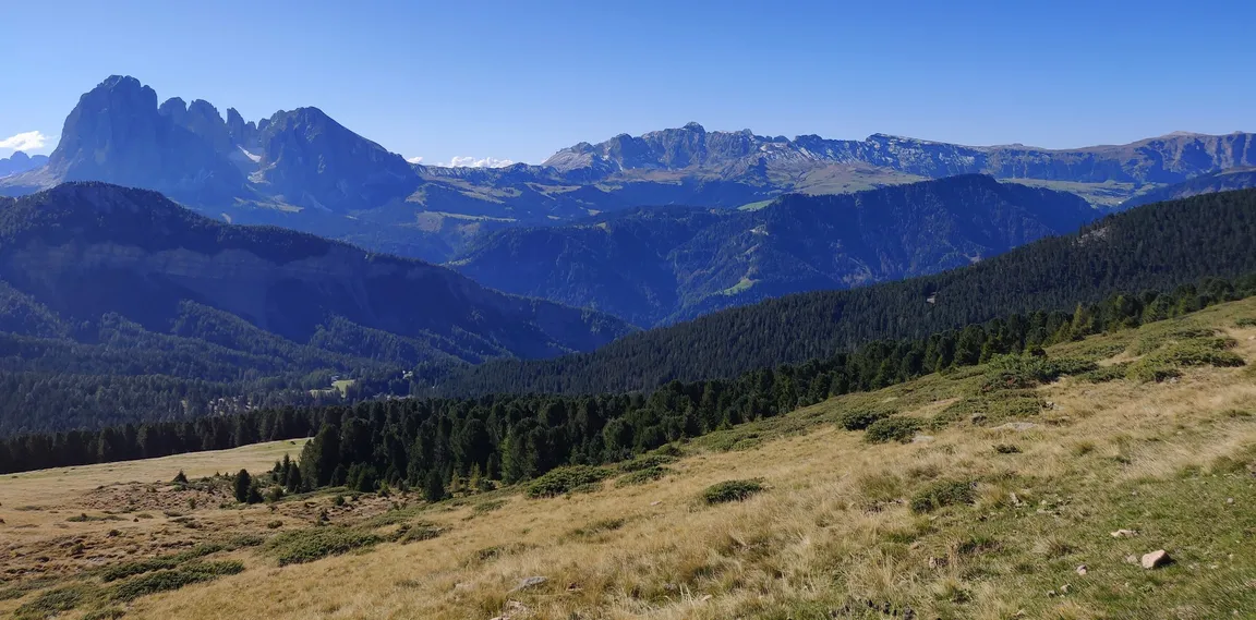 Locia de S. Piere de Funes / Peter Scharte / Forcella di San Pietro (2.280 m))