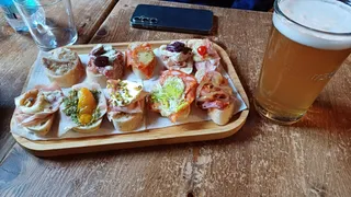 Corner Pub