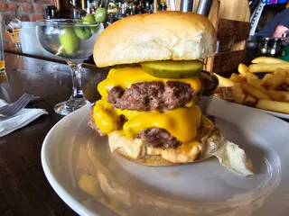 two8two Bar & Burger