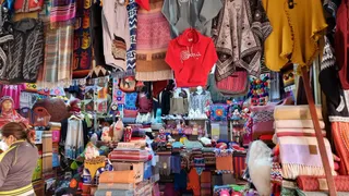 Miraflores Indian Market