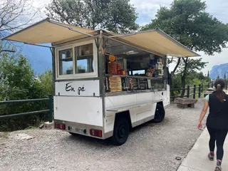 Area sosta con chiosco
