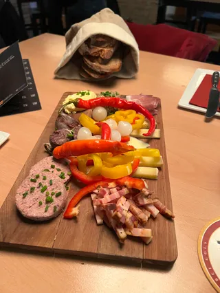 Golser Bier & Wein Bar - In der Riemergasse