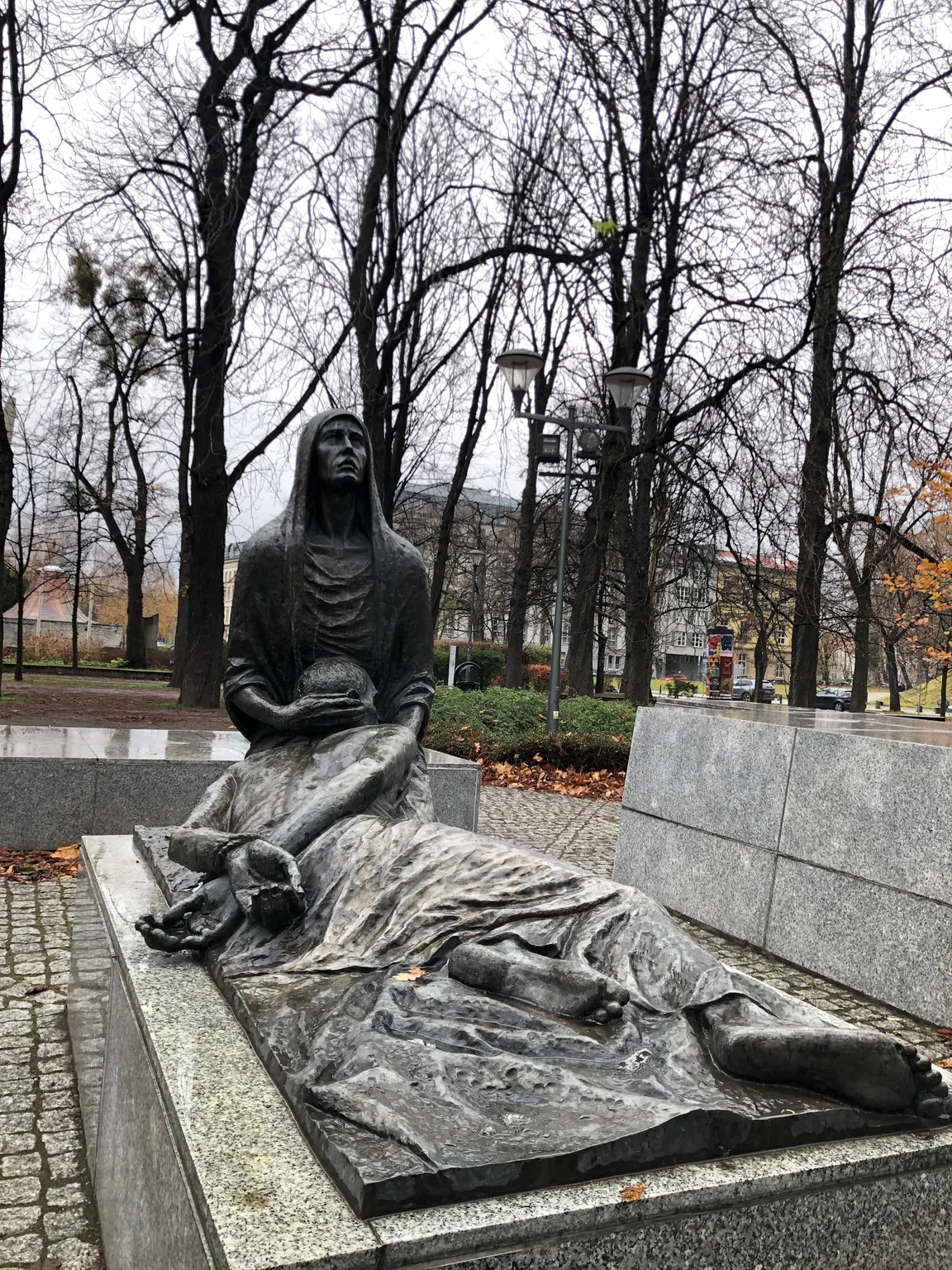 Rzeźba "Oczekiwanie"