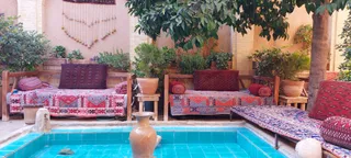 Mahmonir traditional hotel