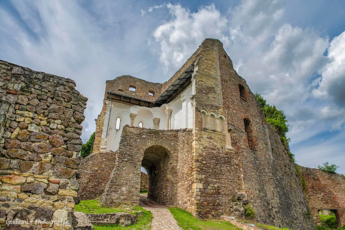 Donaustauf castle ruins
