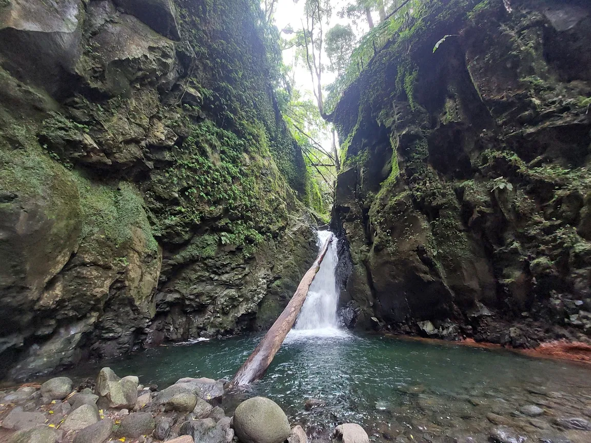 Ribeira do Faial da Terra Trailhead
