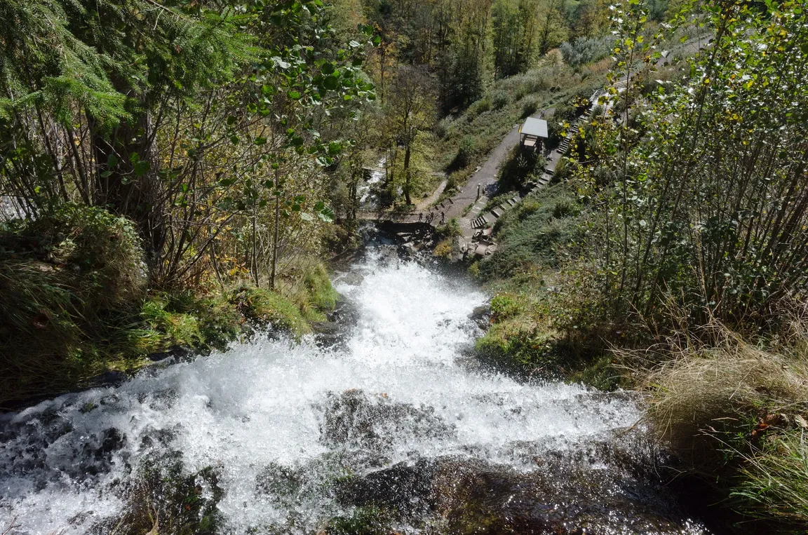 Aussichtspunkt oben am Wasserfall