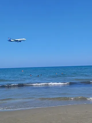 LAGOON BEACH BAR