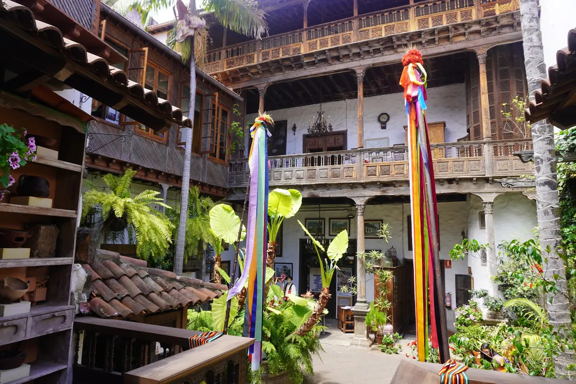 Casa de los Balcones