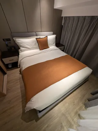 Cresher Serviced Apartment