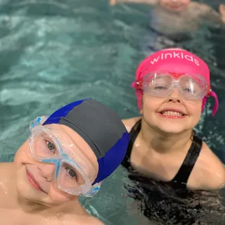 WinKids - nauka pływania, gimnastyka, piłka nożna, tenis ziemny, deskorolki, obozy letnie oraz zimowe, aquafitness.