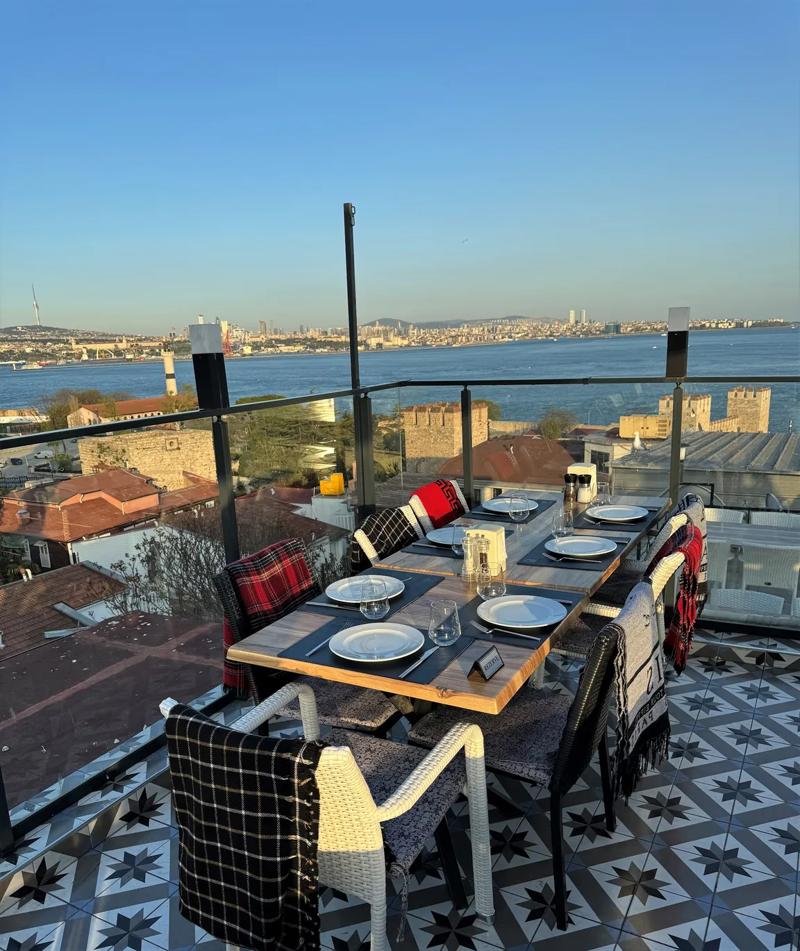 Seafront Lounge