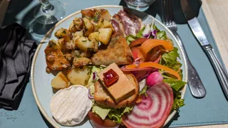 La Petite Auberge