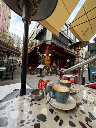 North Art Coffee & Breakfast