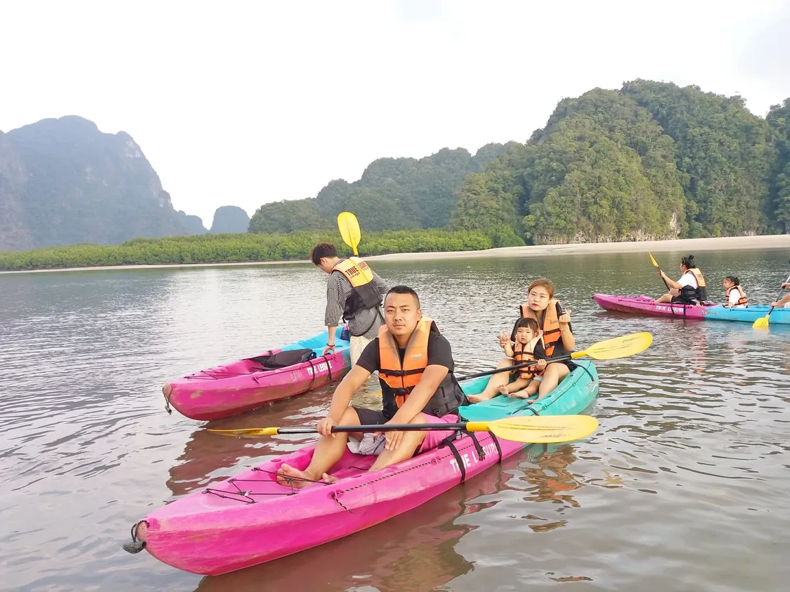 Ao Thalane Kayak Krabi