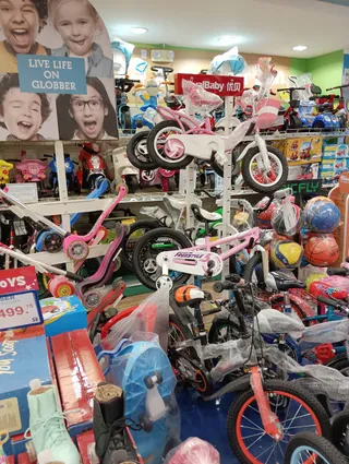 Toys"R"Us Glorietta