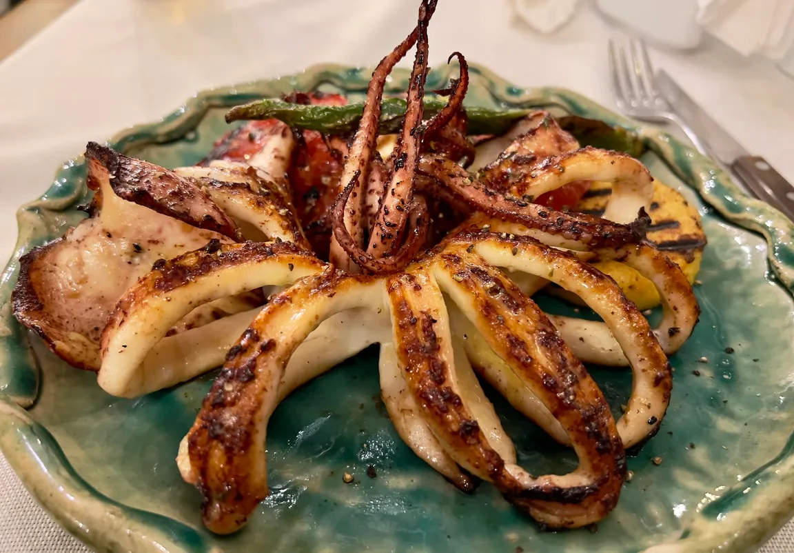 Trattoria Mezzaluna