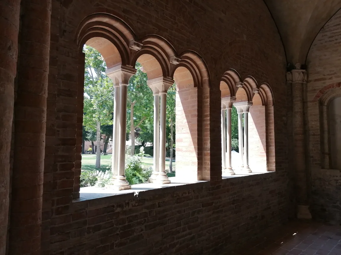 Opactwo cystersów Chiaravalle di Fiastra