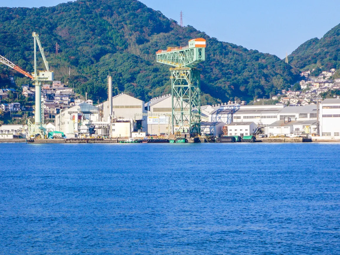Giant Cantilever Crane (World Heritage Site)