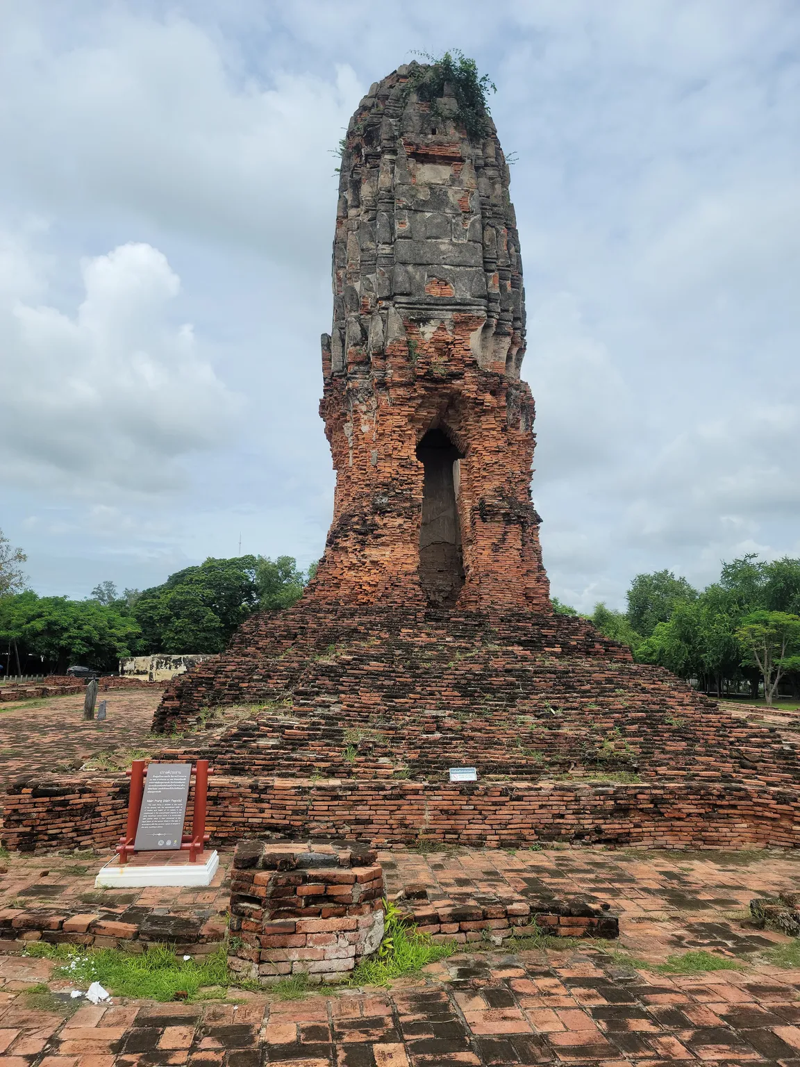Wat Lokaya Sutha