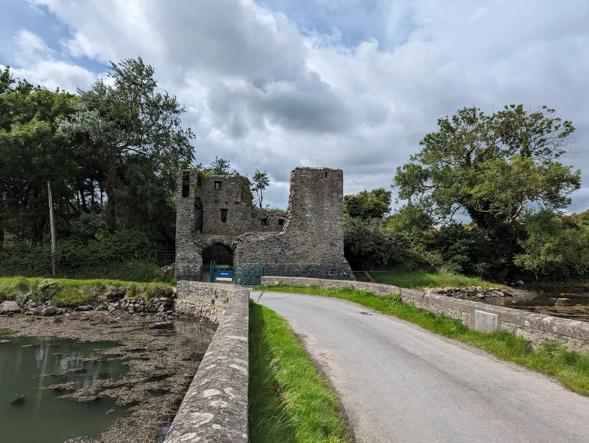 Mahee Castle