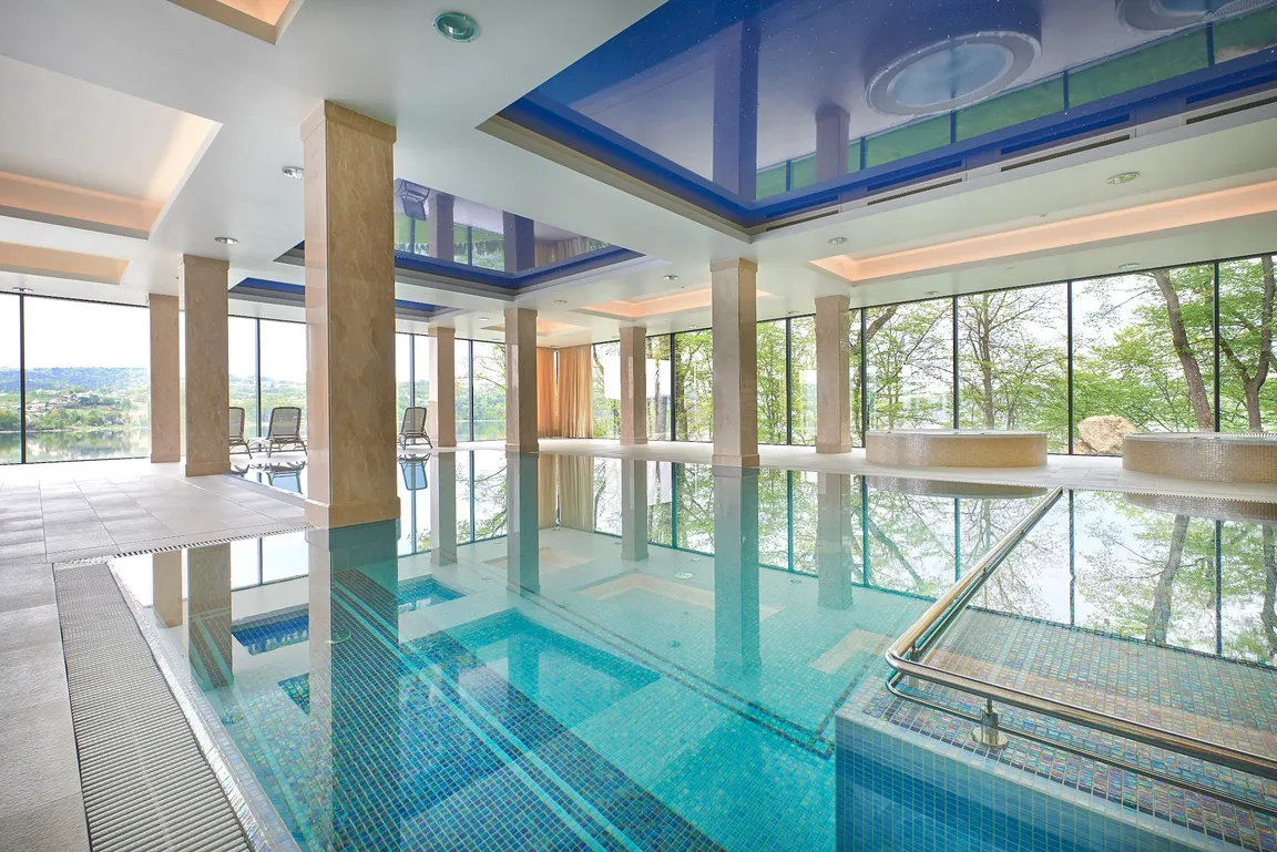 Heron Live Hotel