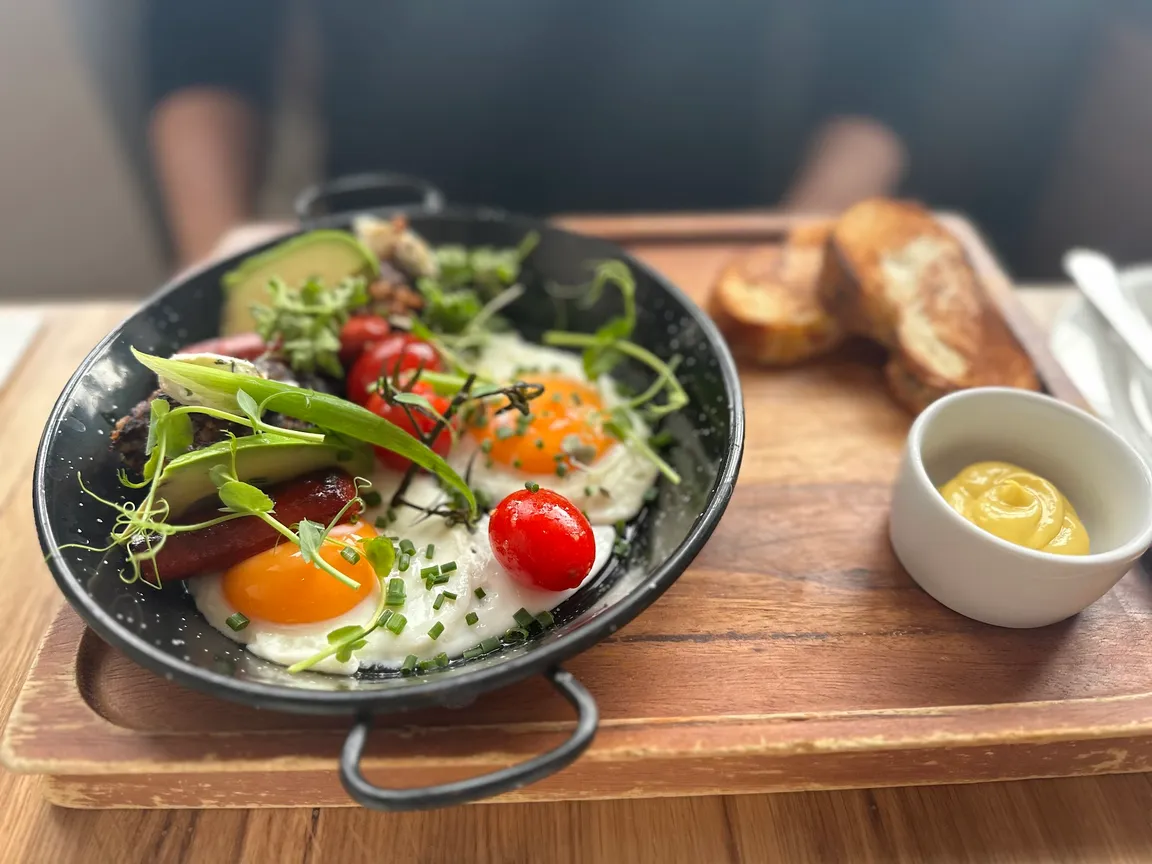 Zafishowani - restaurant - wine bar&store