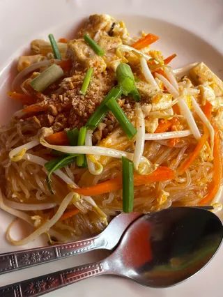Mama’s Thai food