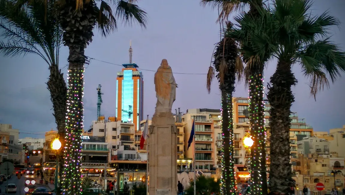 Statue of the Sacred Heart of Jesus