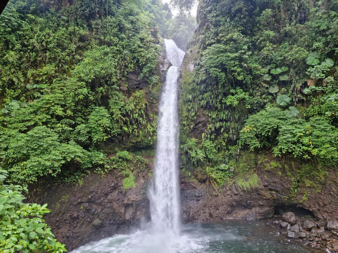 La Paz Waterfall