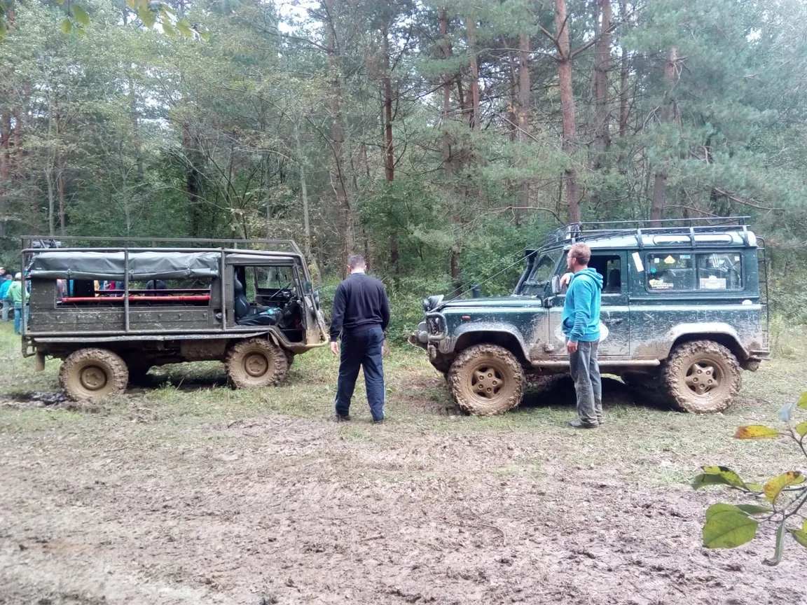 Wycieczki 4x4 BIESZCZADY "Ty kierujesz"