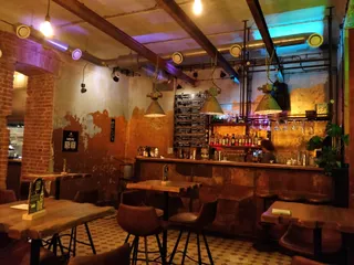 Drugie Dno Nowogrodzka - Gastropub Warszawa