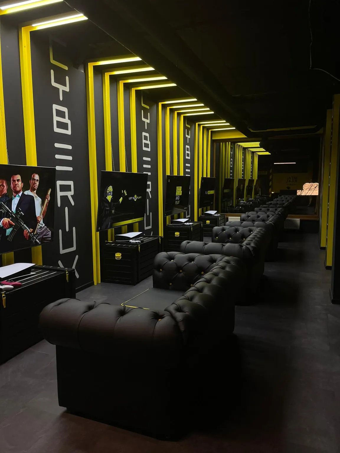 Cyberium Arena Gamingowa - Kafejka internetowa - Gaming House
