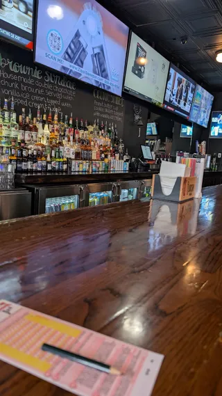 Harry's Detroit Bar & Grill