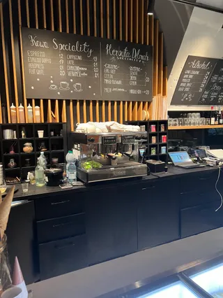 Cukiernia Kawiarnia DESEO Fort 8 Warszawa